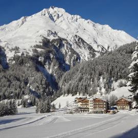 Wanderhotel Taurerwirt, hotel a Kals am Grossglockner