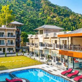Amritara Chakra River Resort, hotel u gradu Mohan Chatti