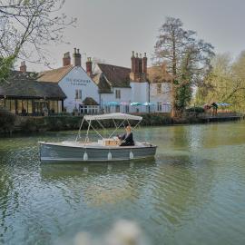 The Kingfisher, hotelli kohteessa Bedford