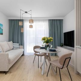 Stylowy Apartament z Tarasem i Parkingiem Blisko Plaży by Noclegi Renters