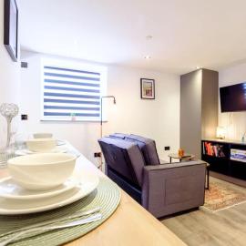 James Court Llandudno Luxury Apartment 3 & Parking, Hotel in Llandudno