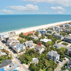 Ocean View from Balconies and a Few Steps to Private Beach, hotel a Rehoboth Beach