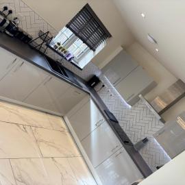 Stylish modern home with park views - Free parking, hotel a Thurnby