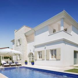Villa Pia by Nova Villas