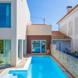 Torres Vedras House, hotel in Silveira