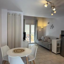 Tousso Apartment Loggos, Hotel in Longos