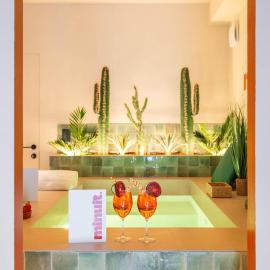 Viesnīca minuit - Love Room avec jacuzzi privatif et hammam Marseille Aix pilsētā Vitrole