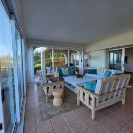 Dolphin Pool Cottage, hotell i Westbrook