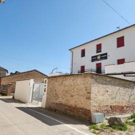 CASA MIA GUESTHOUSE AFFITTA CAMERE Foresteria, hotel in Tornata