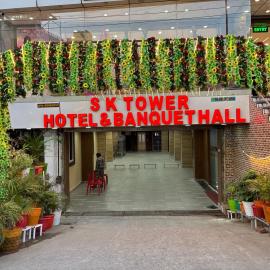 S K Tower Hotels, hotel i Nawāda