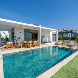 MAVIIE Luxusvilla mit Pool & Meerblick in Yalıkavak Geris
