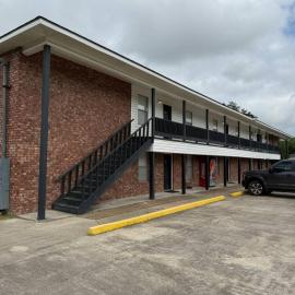 Contractors Apartment - 3 Bed Special