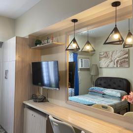 La Maria Rentals - Central Condo Walk to SM City Cebu with Wi-Fi