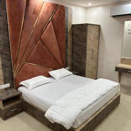Hotel KESAR, Chitrakoot-10min from RAMGHAT, hotel sa Chitrakoot