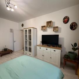 Mary's Studio, hotel v destinaci Ipoteşti