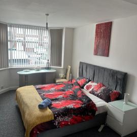 Quiet room Nr 1, hotel in Coventry