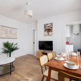 4P Paris Elegant Apartment in Montparnasse Percy، فندق في كلامار