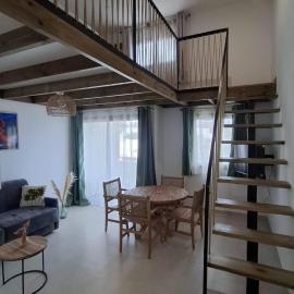 Kotémer Appartements-Terre Sainte, hotel v destinaci Saint-Pierre