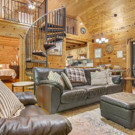 Hike, Bike, Tubing, Whitewater Rafting! Saluda Gem, hotel a Saluda