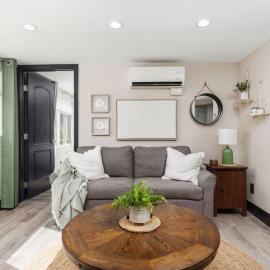 Dog Friendly Bungalow by Coastal Harvest Hideaways, hotel in Paso Robles