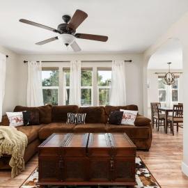 2Bed 2 Bath Cottage onMicro Resort near Downtown、パソロブレスのホテル