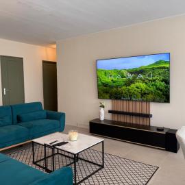 Viesnīca Le Cocon du Bord de Loire ! Appartement spacieux pour 6 personnes avec terrasse & parking Nantē