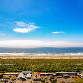 Prime Ocean Views Walk to Beach & Town, hotel di Ocean Shores