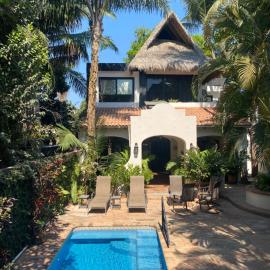 Casa de la Paz Suites