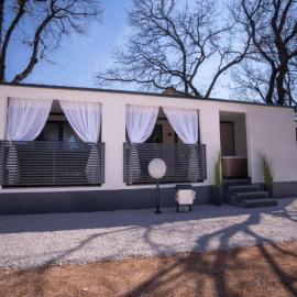 Lux Mobile Homes Vodice, מלון בוודיצה