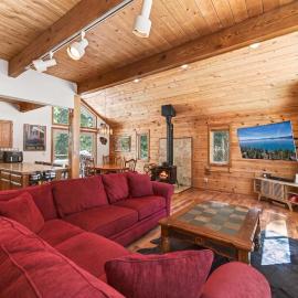 Ruby Retreat by Tahoe Getaways - Pet Friendly 3 BR in Tahoe Donner