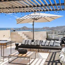 Mistiq Penthouse Private Rooftop Deck & Pool