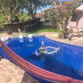 Lago Amor del Valle Glamping Grande, Hotel in San Antonio de las Minas
