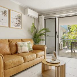 SEASIDE APARTMENT - Pool - Tennis Court - WiFi - Full Kitchen