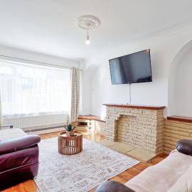 Bright & Spacious 2BR Retreat in Tilbury、ティルベリーのホテル