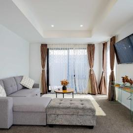 Comfortable Stay in Halswell Close to Shops & Park
