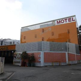 에스모텔, hotel in Ch'ŏngnyong-dong