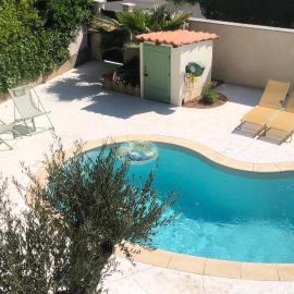Chez Jo & Caro โรงแรมในCers