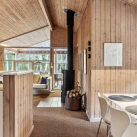 Family Vacation Home In Heart Of Hornbaek, Hotel in Hornbæk