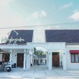 D'Mangkuyudan Luxury Guest House
