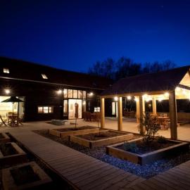 Creeksea Place Barns, hotel in Burnham-on-Crouch