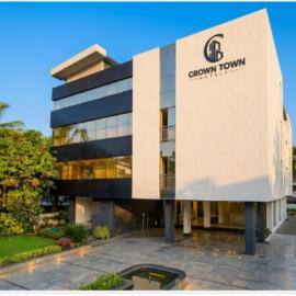 Crown Town Hotel - Kalamassery, hotel i Kochi