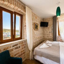 Boutique Rooms Malo More - Old Town and Parking, hotell i Trogir