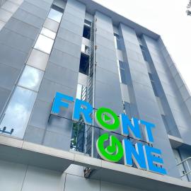 Front One Hotel Gresik, hotel a Panggang