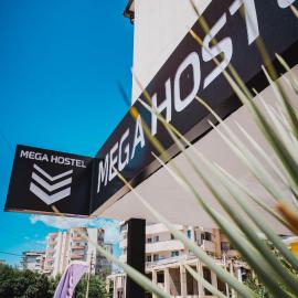 Mega Hostel, hotel a Sarandë