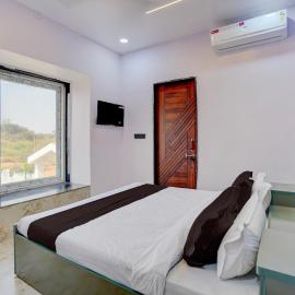 HOTEL O THE RUBY RAYS FARMHOUSE, Hotel in Jāmul