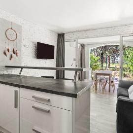 Apartment – Restanques – Swimming