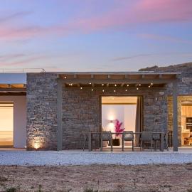 Brand new Luxury house near Molos beach!, hotel din Kampos Paros