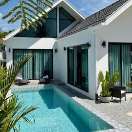 Private Tropical Pool Villa Near Ao Nang Beach โรงแรมในAo Nang 