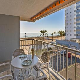 Desayuna frente al mar, Terraza y Vistas Únicas