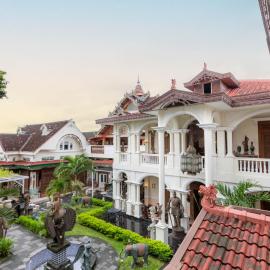 Rumah Pesik Art & Heritage Hotel, хотел в Джокякарта